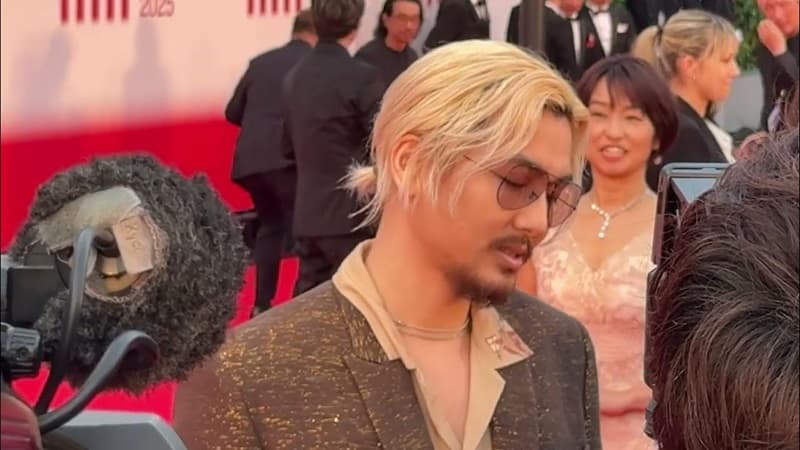 「MUSIC AWARDS JAPAN 2025」に出演し、「太った?」と話題になった藤井風の横顔写真