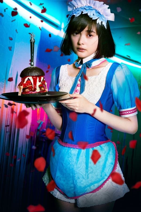 映画『ダイナー』に出演していた時の玉城ティナの画像