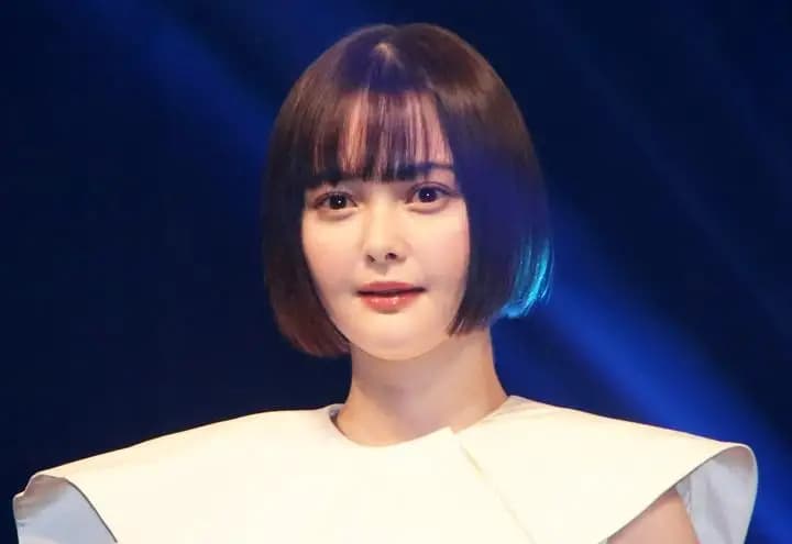 玉城ティナが太ったと話題になった2022年の写真