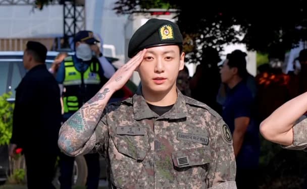 兵役期間を終え除隊したBTSジョングクさんが太ったと話題になった写真