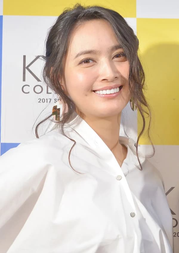 加藤夏希さんが第一子を出産し産後太りと話題になった2017年当時の姿