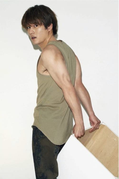 2020年肉体美を披露した森本慎太郎さんの姿