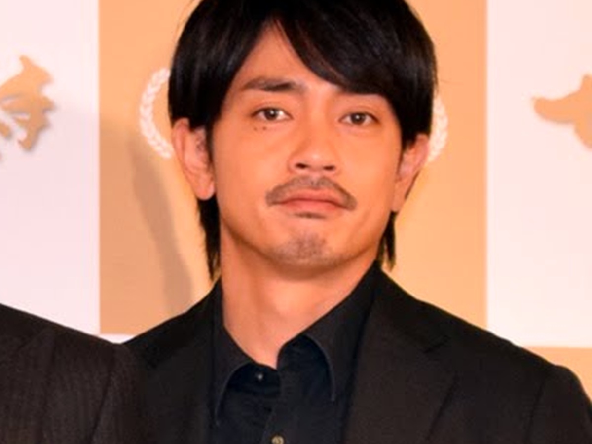 2016年の青柳翔さんの顔と上半身