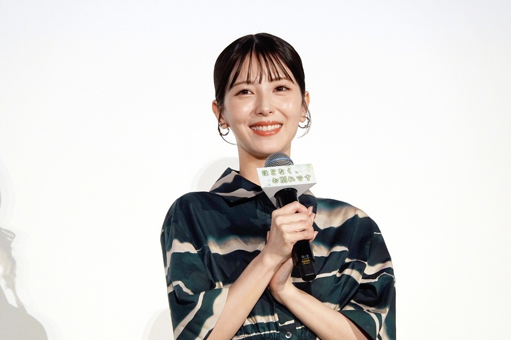 2026年の映画舞台挨拶に登壇した浜辺美波さん