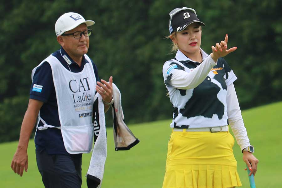 2026年8月の大会でプレーする桑木志帆選手