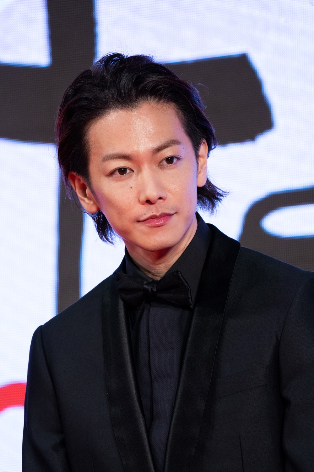 2019年の東京国際映画祭で正面寄りに写る佐藤健の別カット