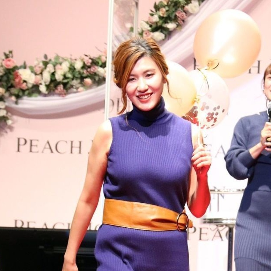 タイトなワンピース姿が注目された2021年の薄幸さん