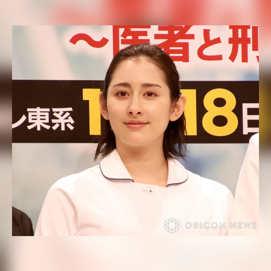 2024年のドラマ会見での早見あかりさん