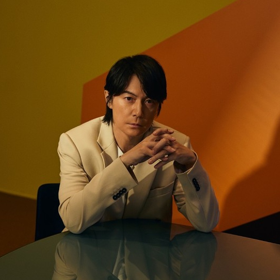 アルバム『超新星』の公式ビジュアルに写る2026年の福山雅治さん